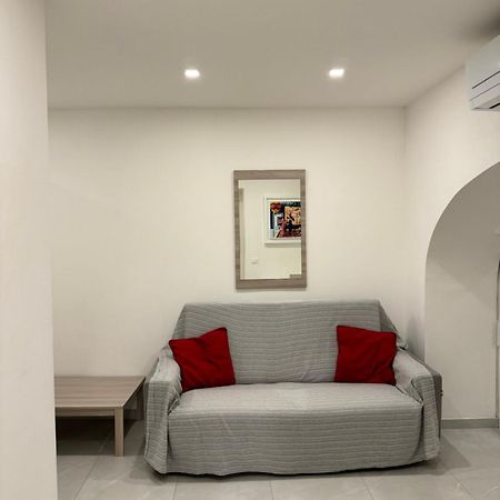 Re House Suite & Deluxe Apartament Асколи Пичено Екстериор снимка
