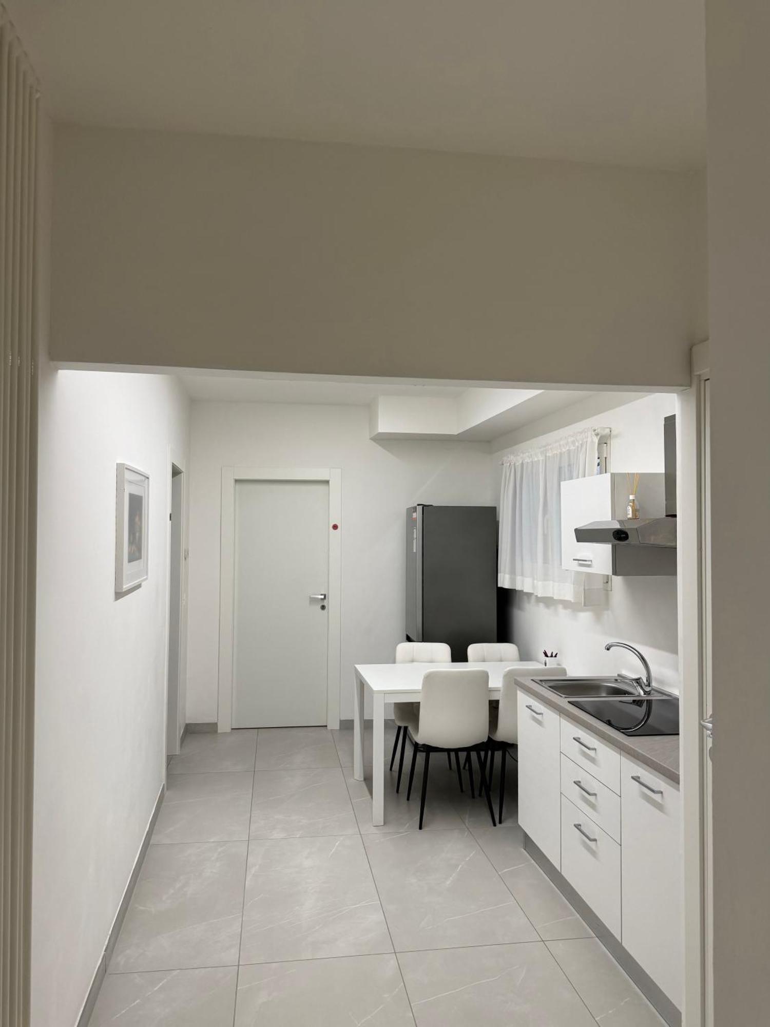Re House Suite & Deluxe Apartament Асколи Пичено Екстериор снимка