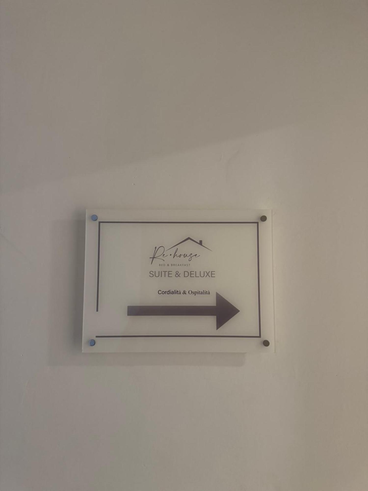 Re House Suite & Deluxe Apartament Асколи Пичено Екстериор снимка