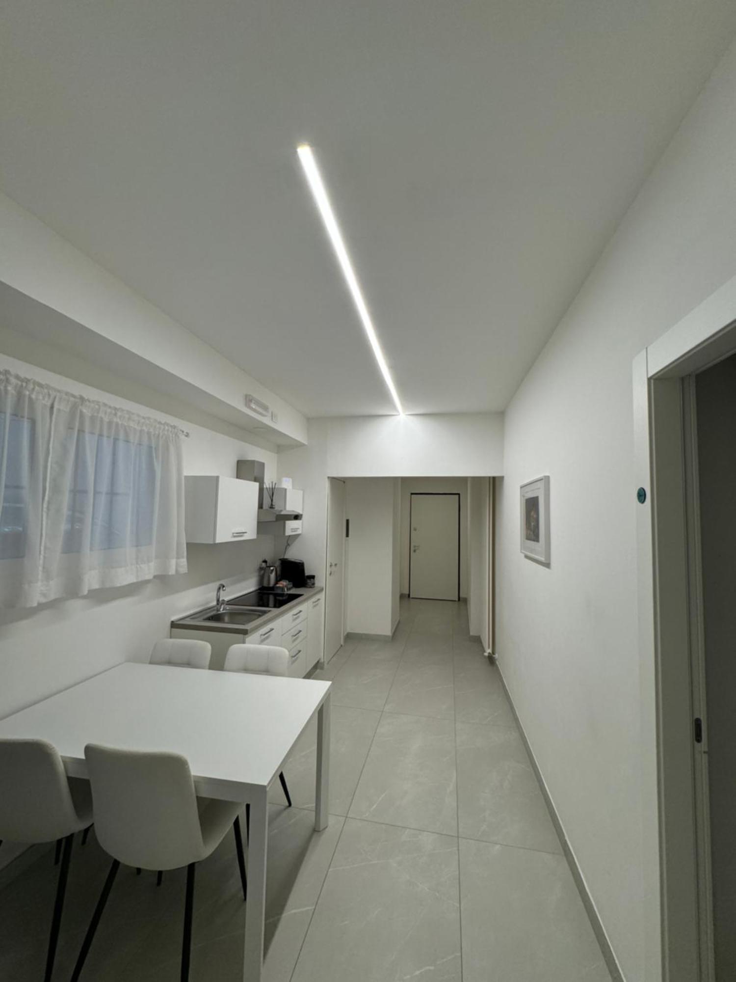 Re House Suite & Deluxe Apartament Асколи Пичено Екстериор снимка
